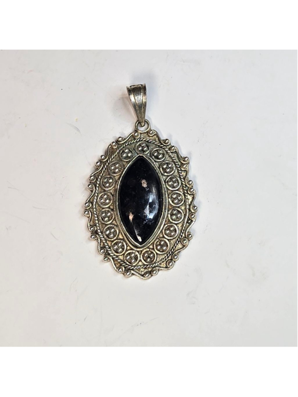 Women's Necklace Silvertone Black Stone Pendant Gothic Classic Formal Statement